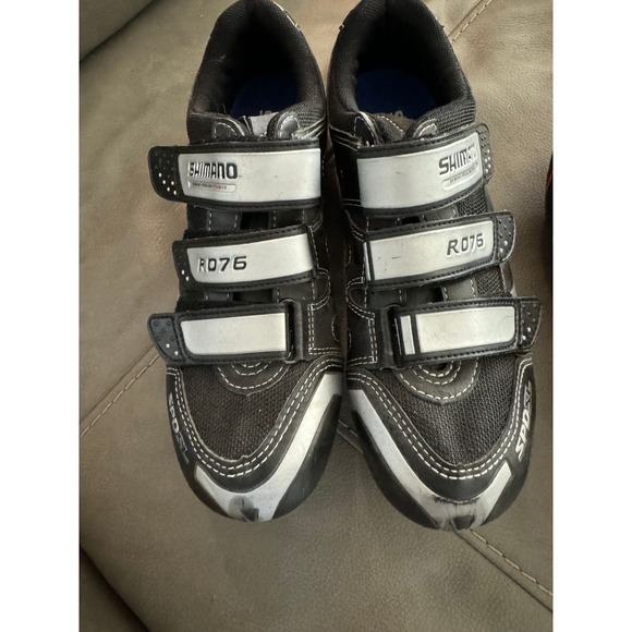 Shimano Cycling Shoes Mens Size‎ 42 SH-R076L Pedaling  3 Screws Black (size 9) - Picture 1 of 6